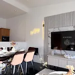 2 Bedroom For Long Апартаменти Лідс