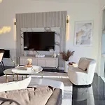Апартаменти 2 Bedroom For Long Лідс