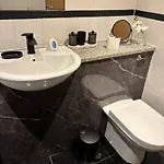Апартаменти 2 Bedroom For Long