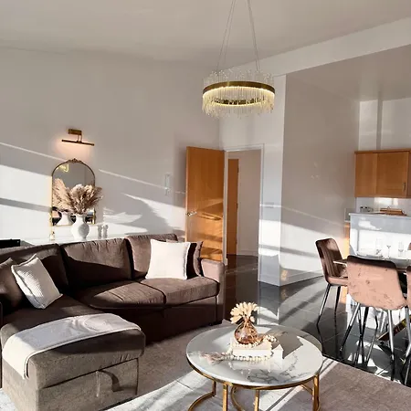 2 Bedroom For Long * ليدز