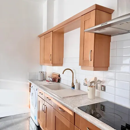 2 Bedroom For Long * Λιντς